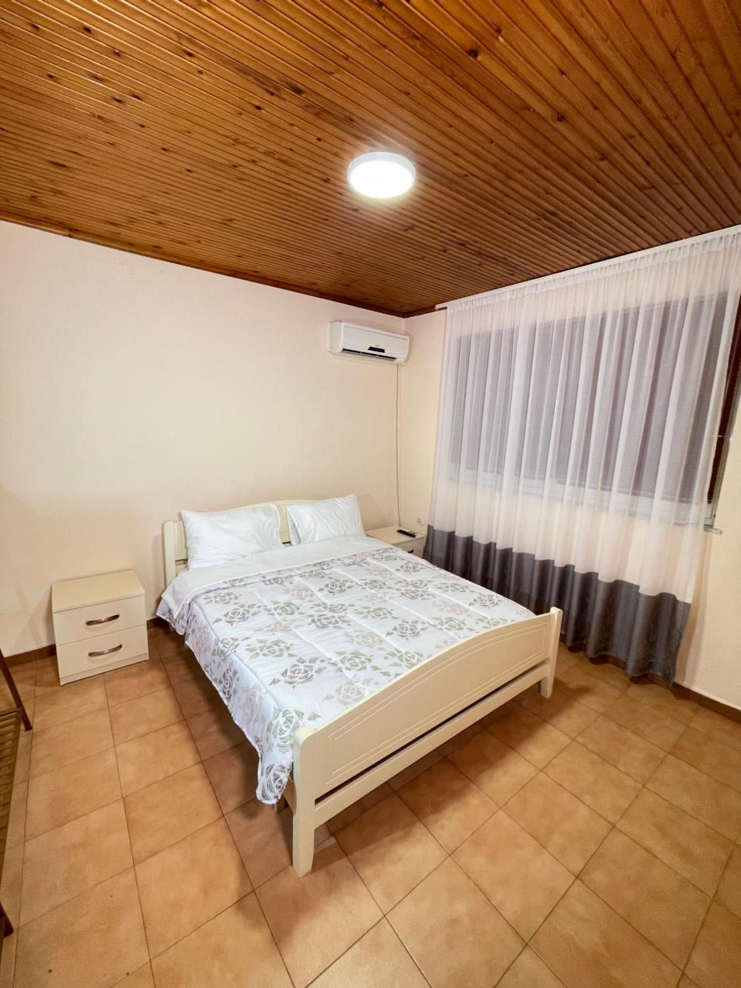 Shkodra Guest House & Trips Exterior foto