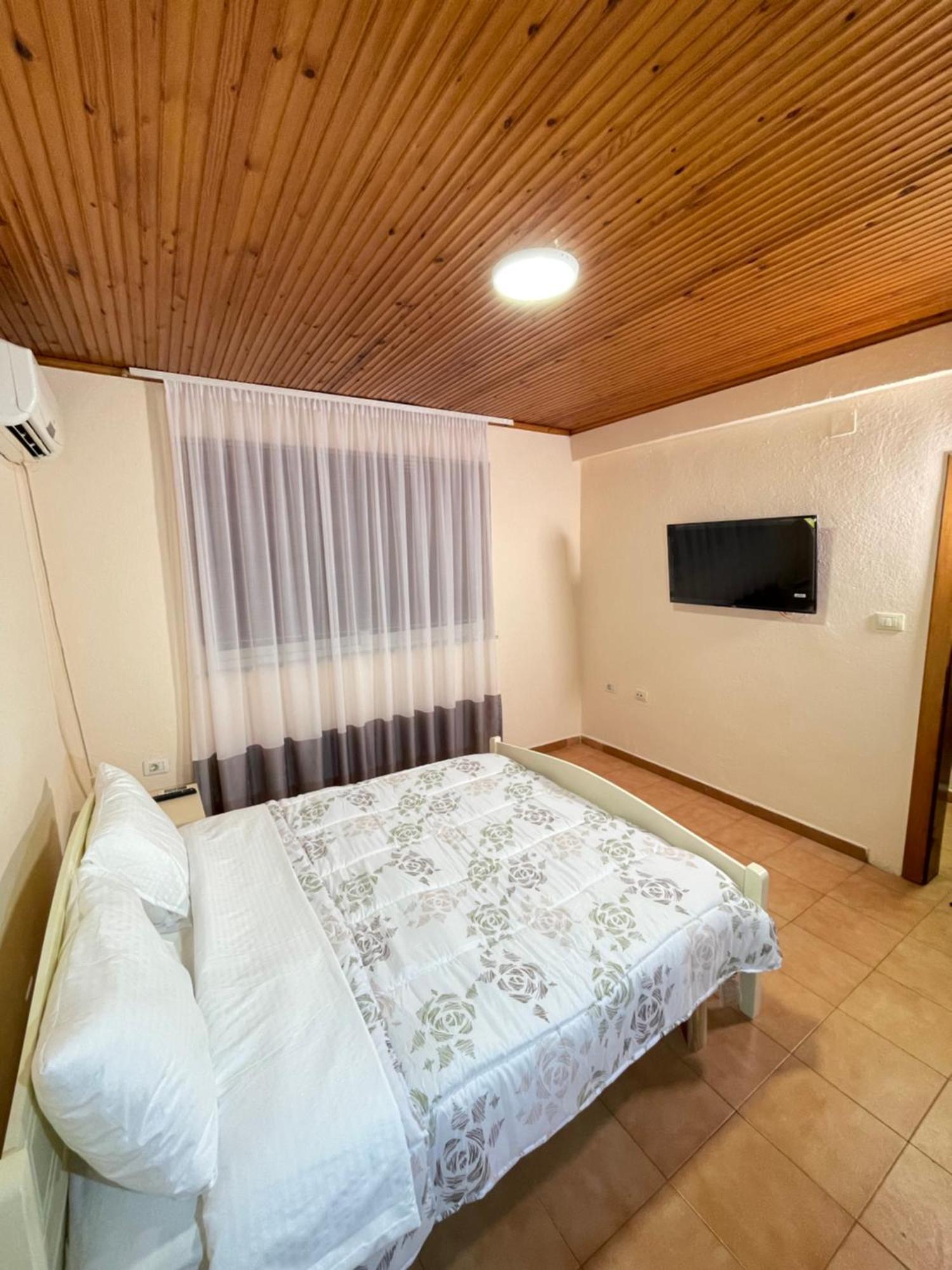 Shkodra Guest House & Trips Exterior foto